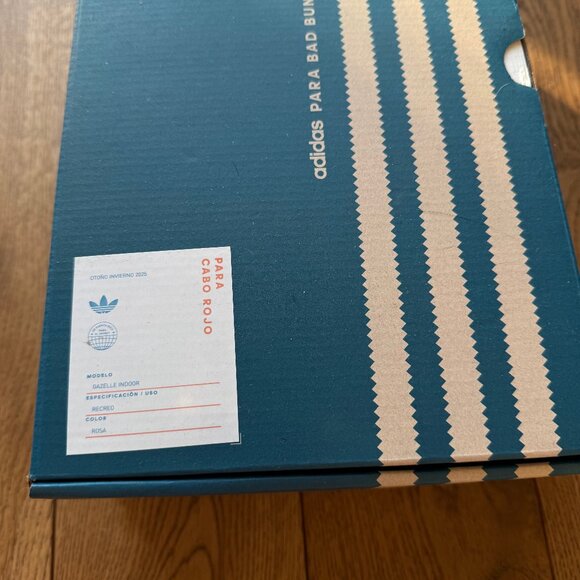 Bad Bunny Adidas collab - Picture 4 of 10